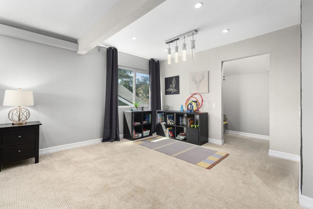 10007 Helix Mont Circle Circle