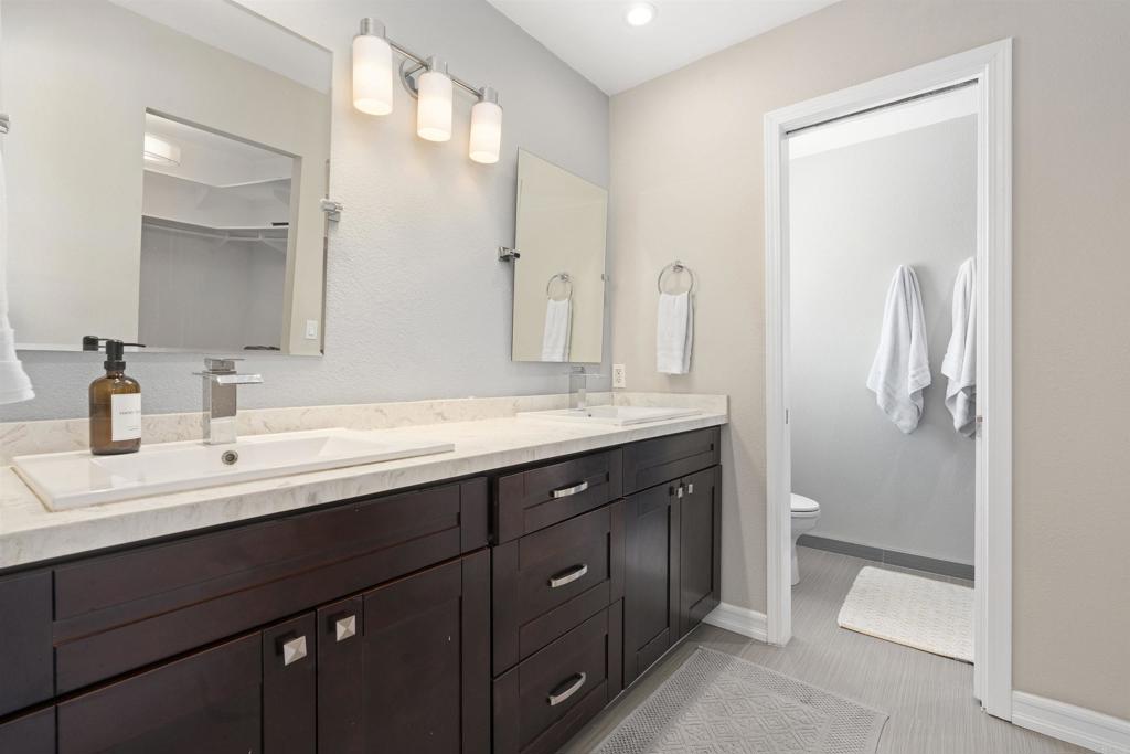 10007 Helix Mont Circle Circle