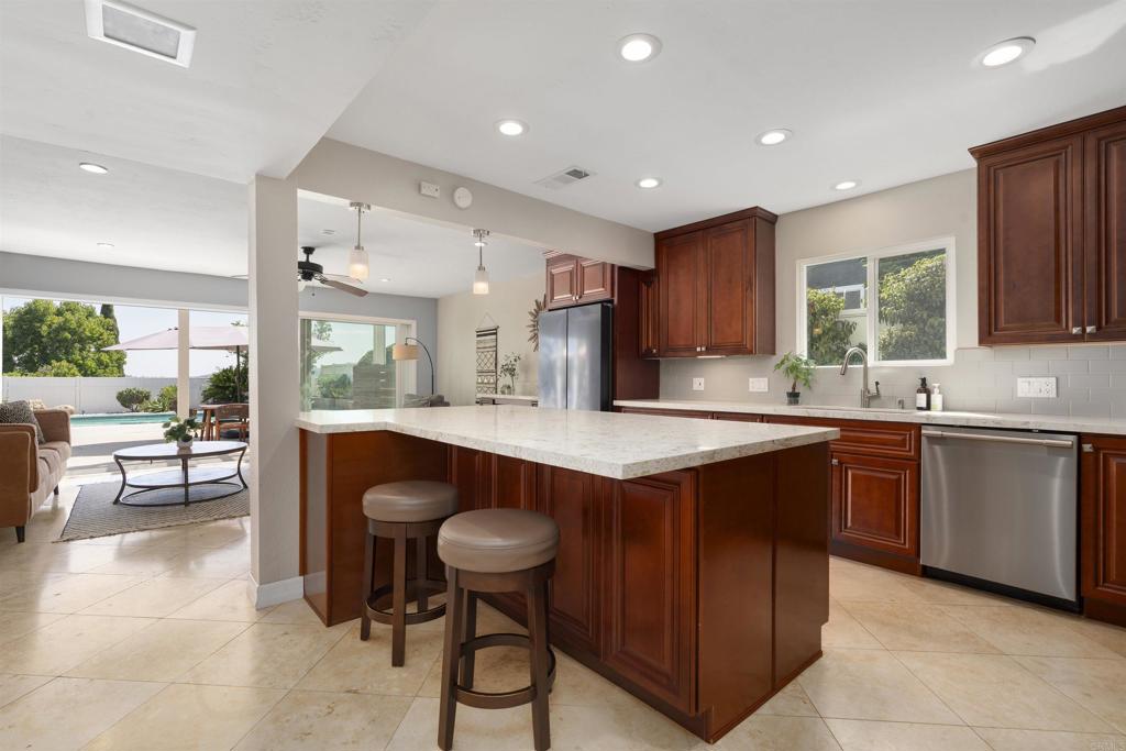 10007 Helix Mont Circle Circle
