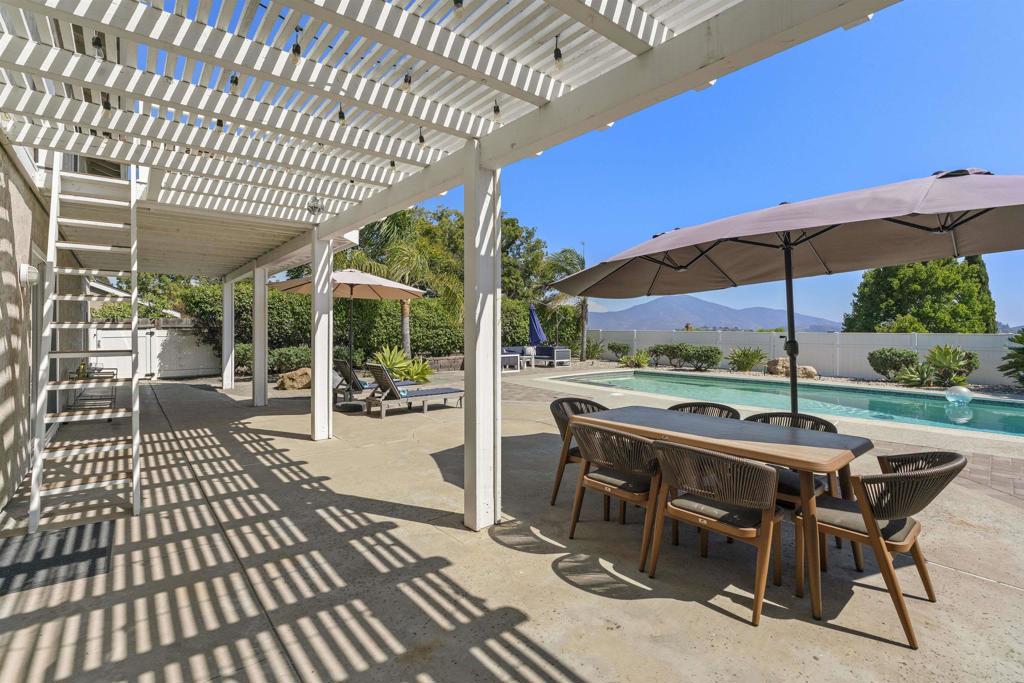 10007 Helix Mont Circle Circle