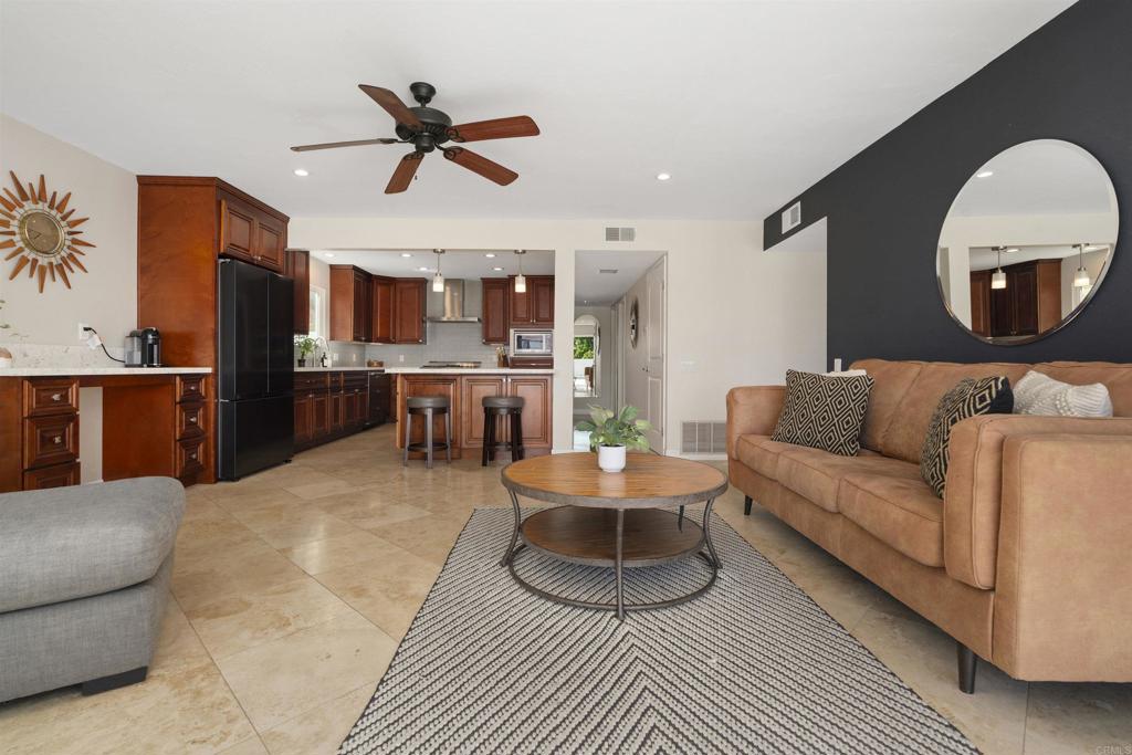 10007 Helix Mont Circle Circle