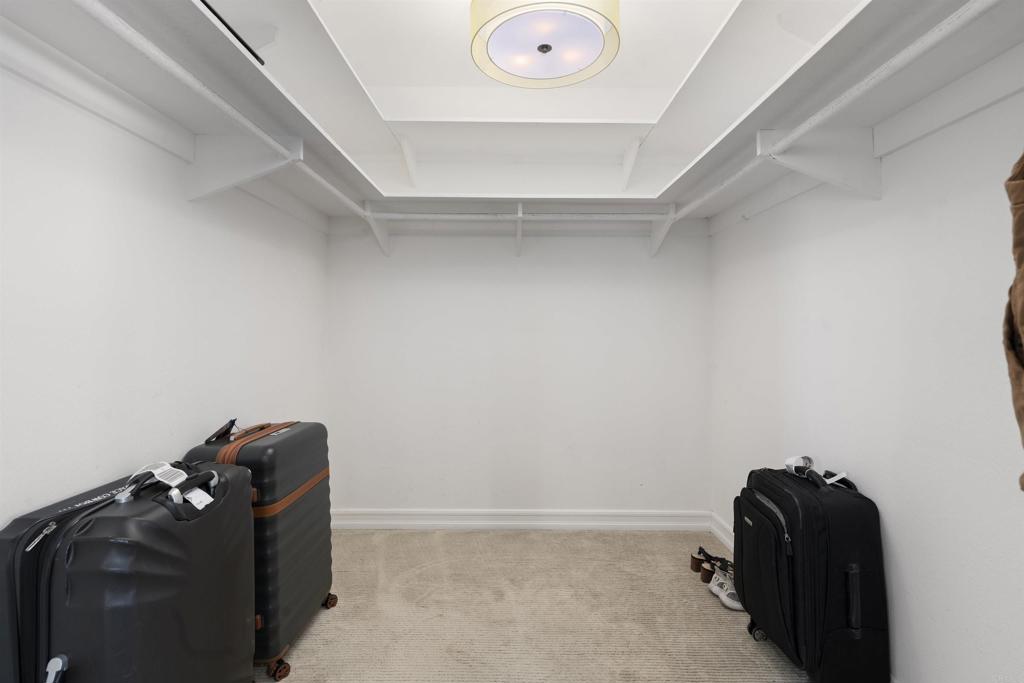 10007 Helix Mont Circle Circle