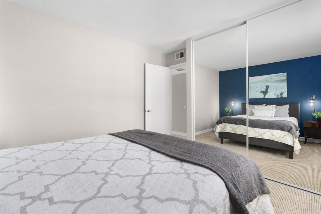 10007 Helix Mont Circle Circle