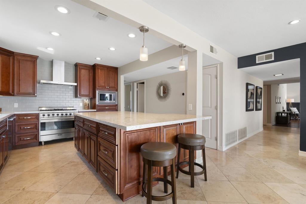 10007 Helix Mont Circle Circle