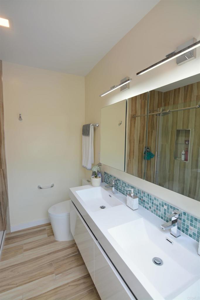 3675 79 Mississippi Street