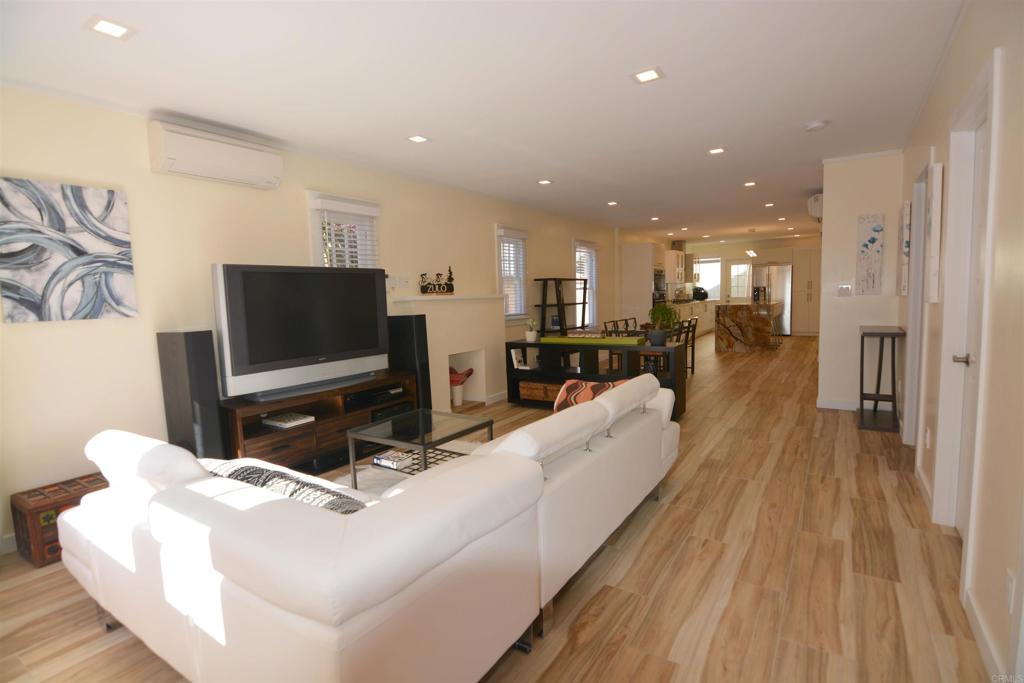 3675 79 Mississippi Street