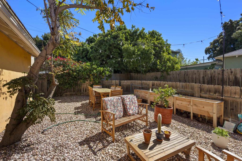 3675 79 Mississippi Street