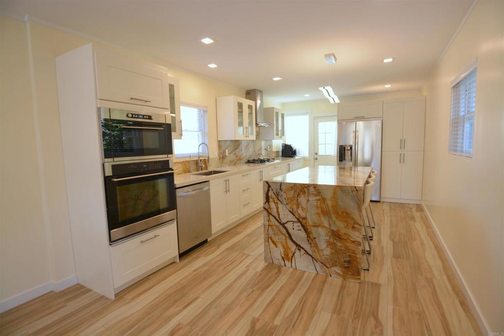 3675 79 Mississippi Street