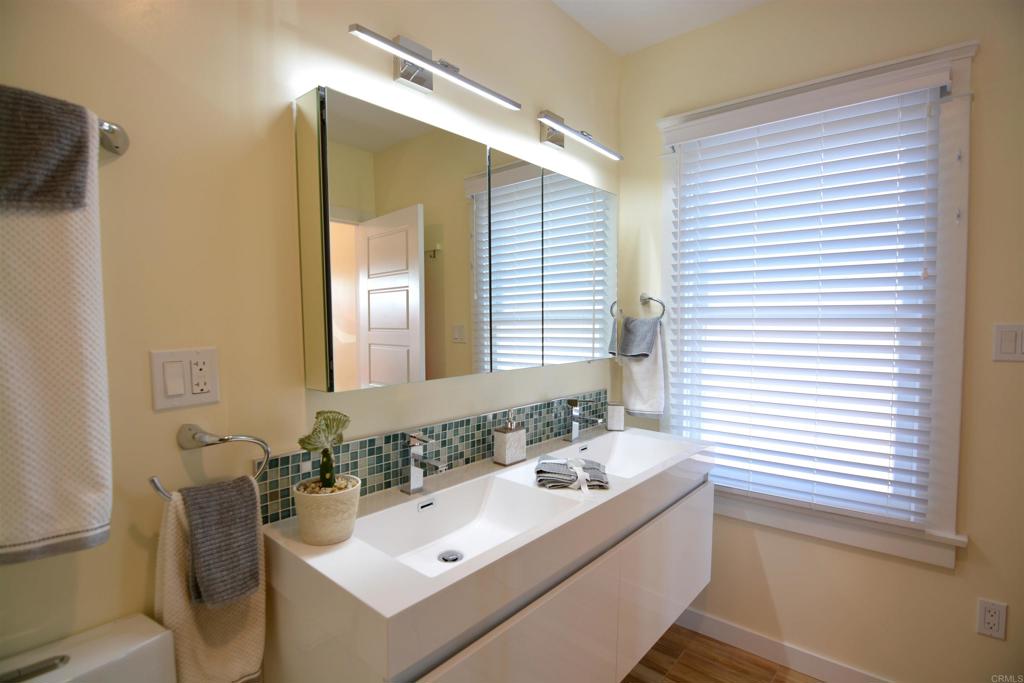 3675 79 Mississippi Street