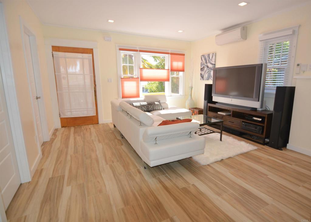 3675 79 Mississippi Street