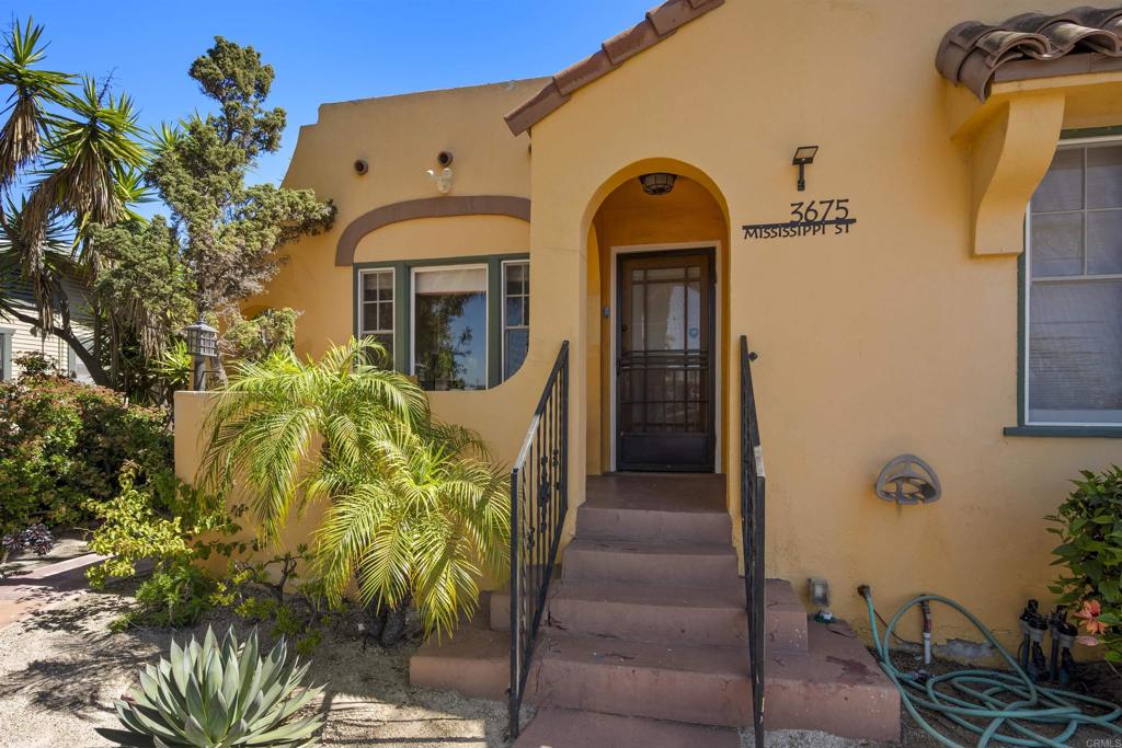 3675 79 Mississippi Street
