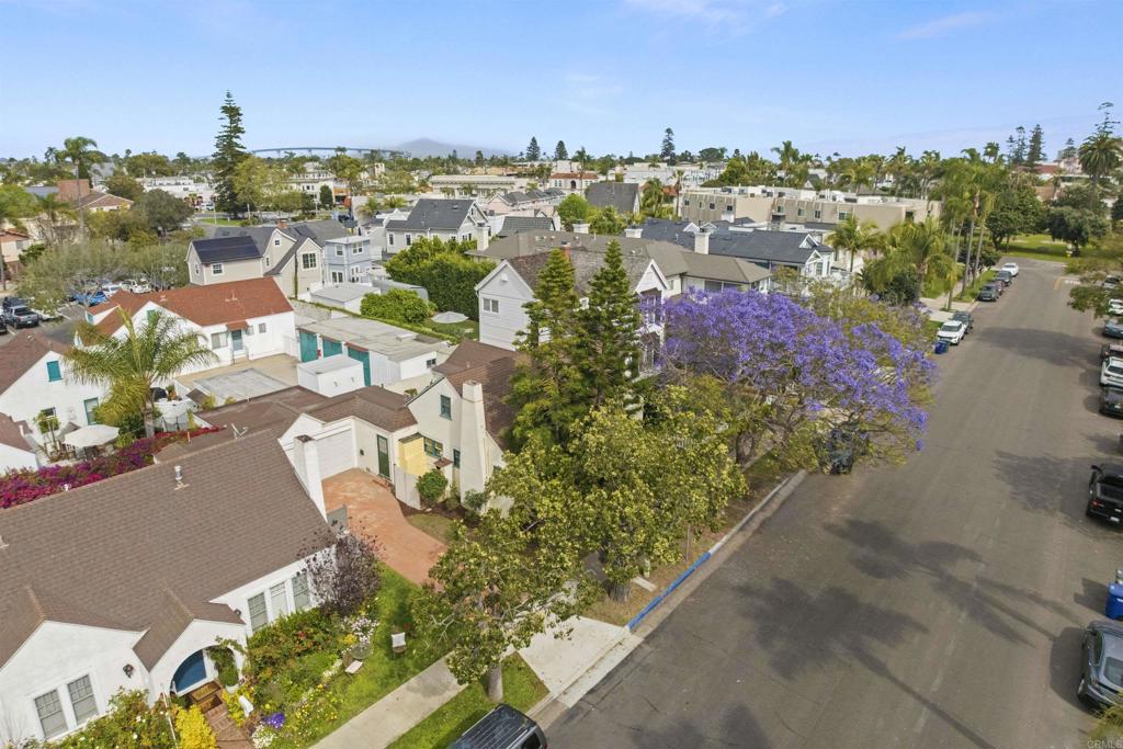 1011 Flora Avenue
