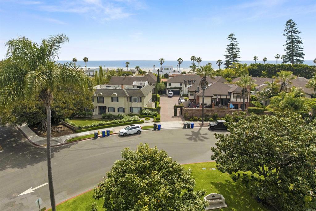 1011 Flora Avenue