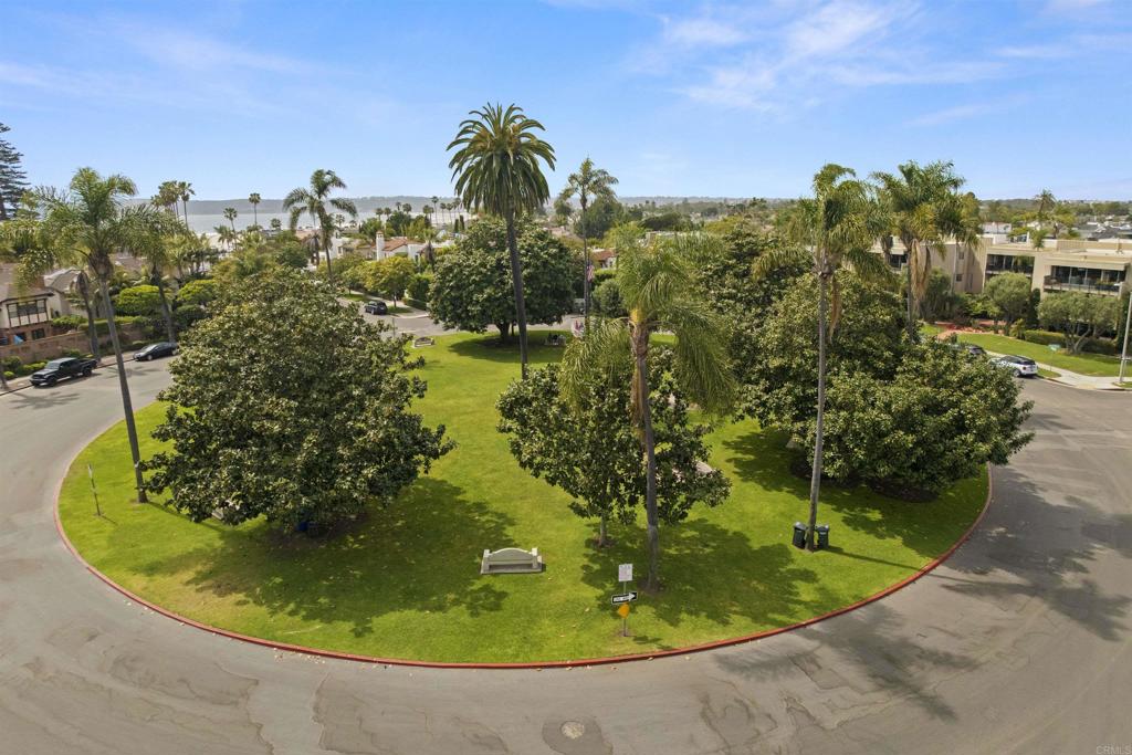 1011 Flora Avenue