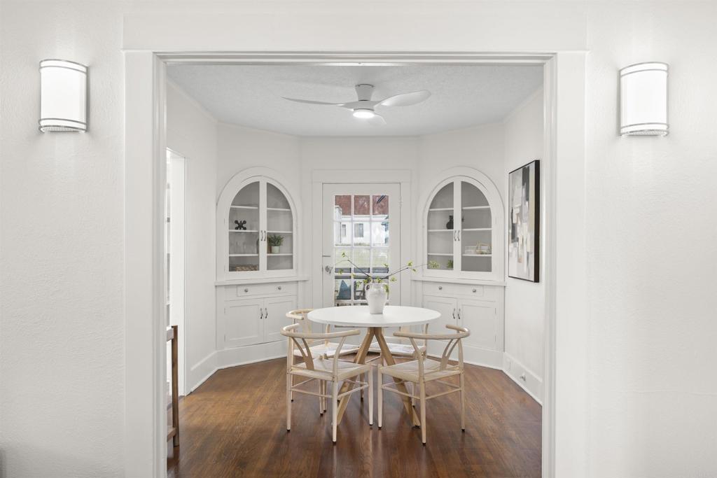 1011 Flora Avenue
