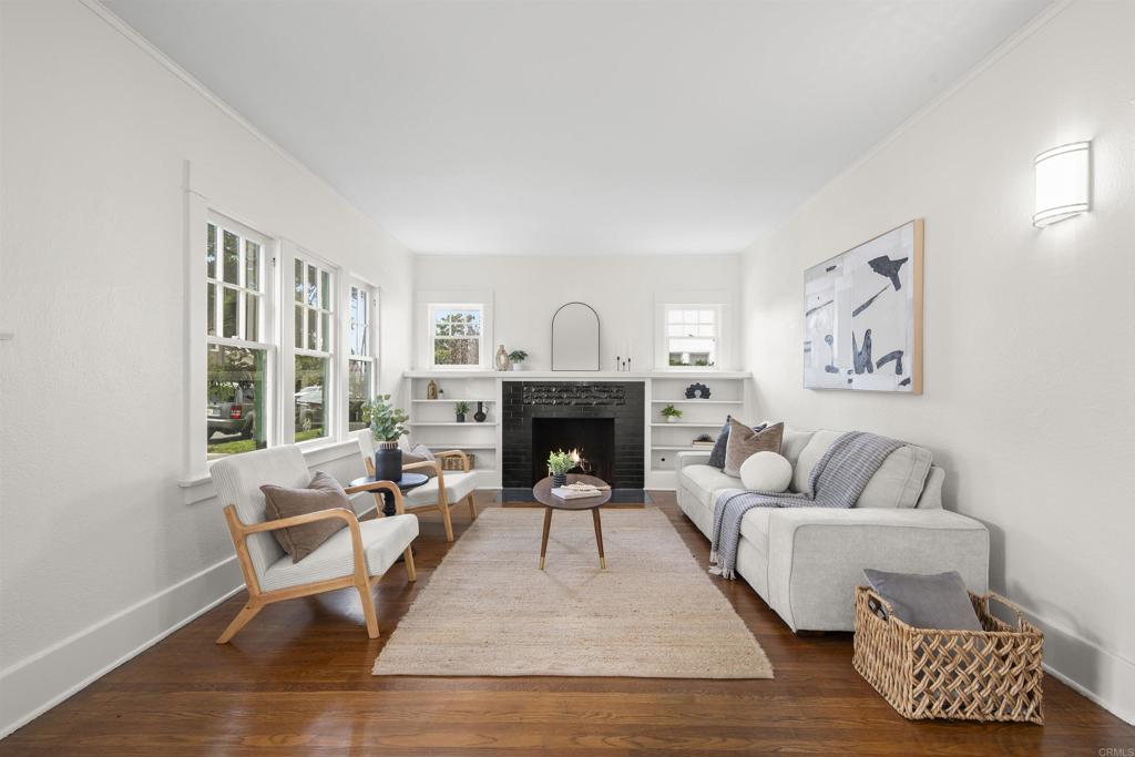 1011 Flora Avenue