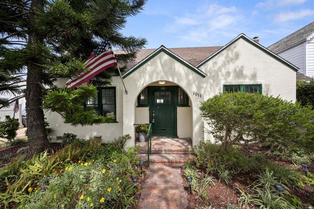 1011 Flora Avenue