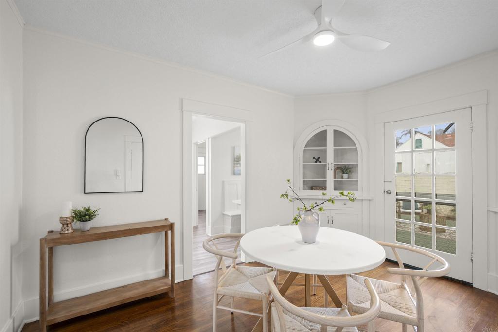 1011 Flora Avenue