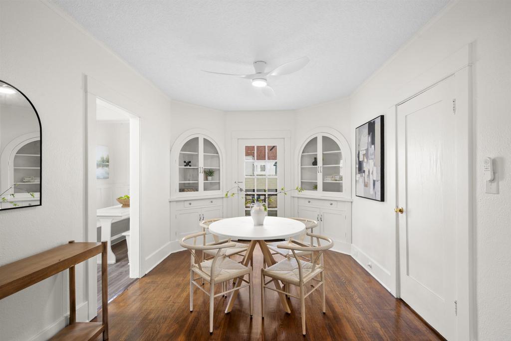 1011 Flora Avenue