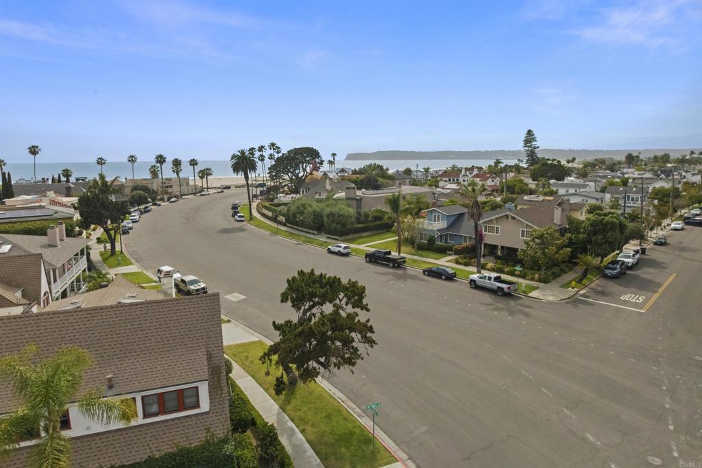 1011 Flora Avenue