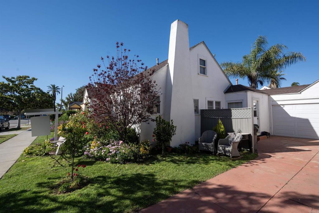 1007 flora Avenue