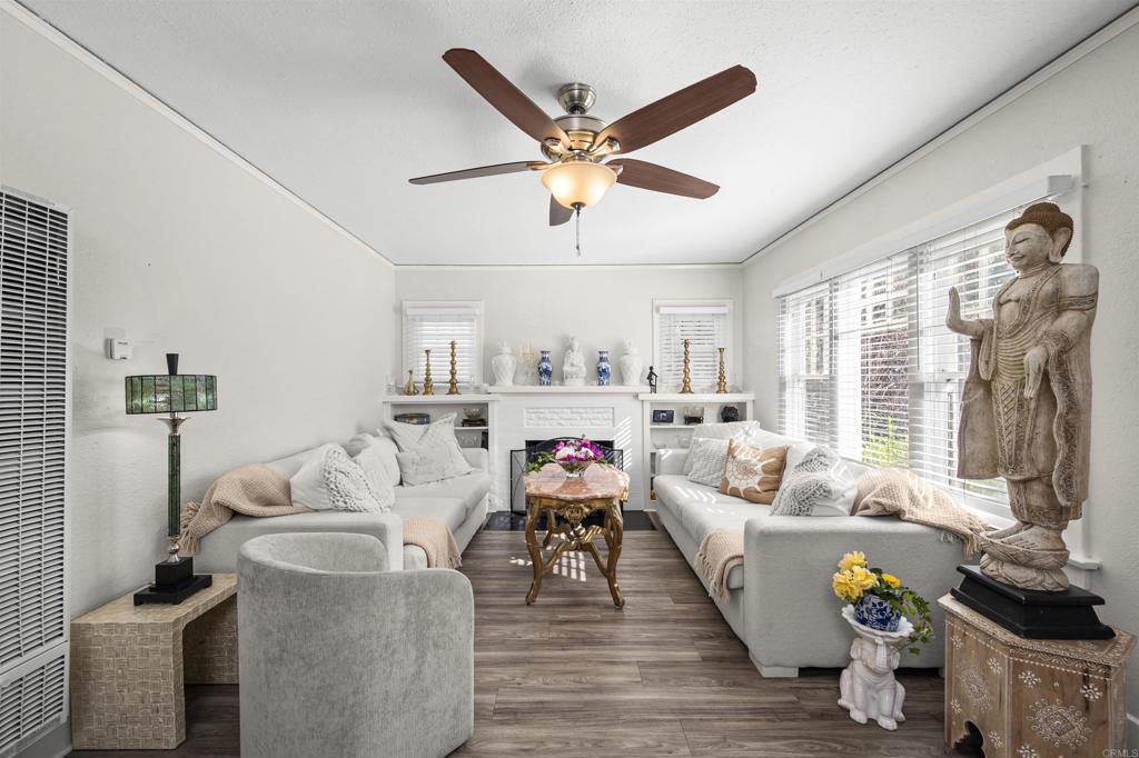 1007 flora Avenue