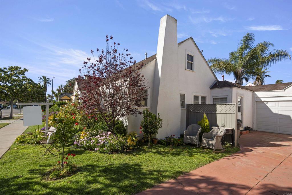 1007 flora Avenue