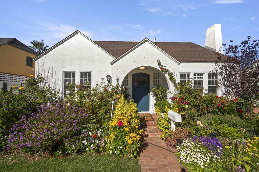 1007 flora Avenue