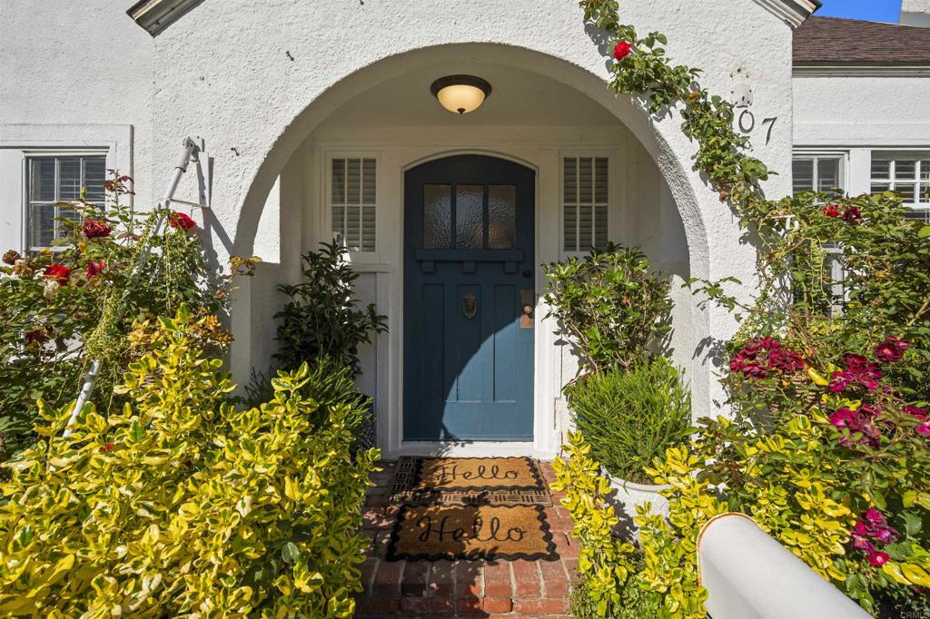1007 flora Avenue
