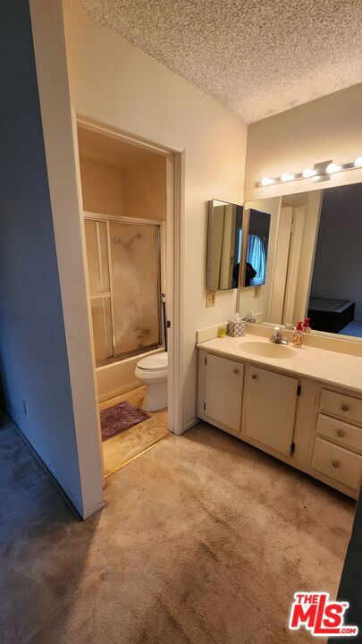 630 W Queen Street Unit: 17