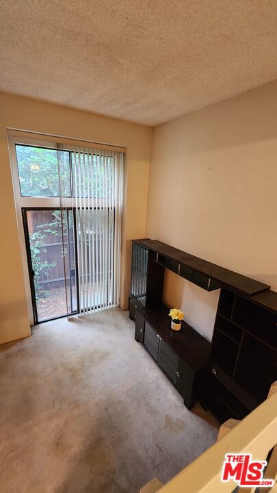 630 W Queen Street Unit: 17