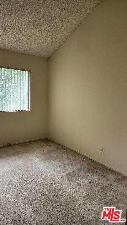 630 W Queen Street Unit: 17