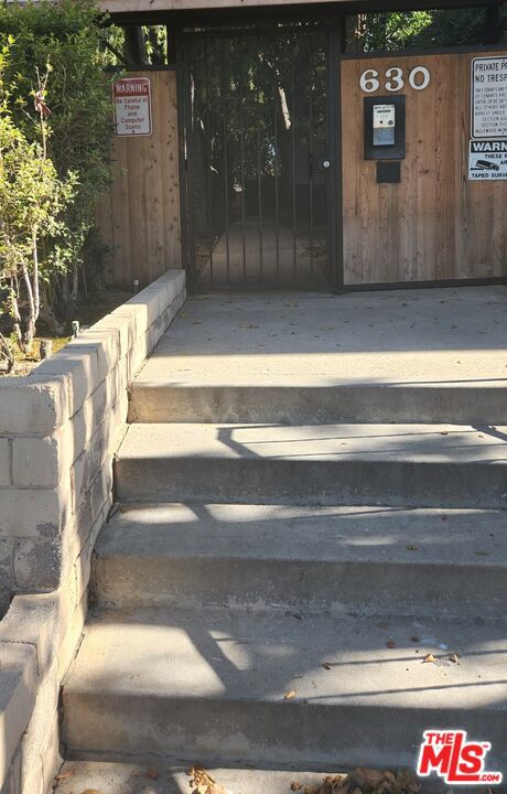 630 W Queen Street Unit: 17