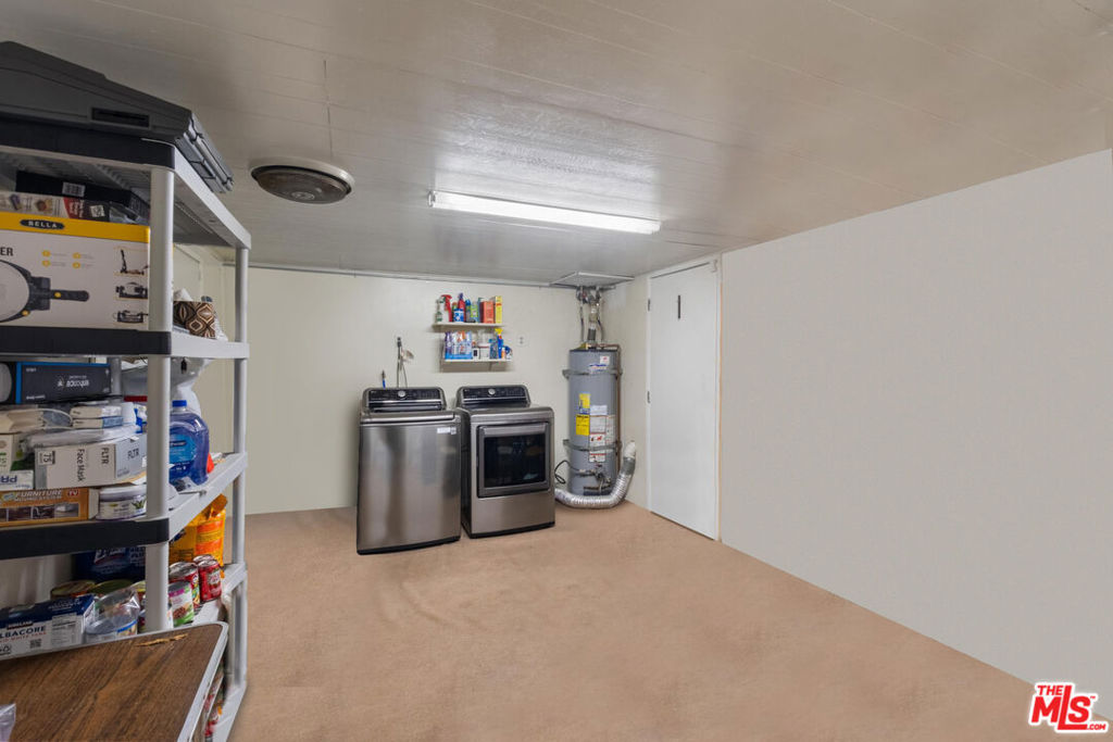 5215 Sepulveda Boulevard 24C