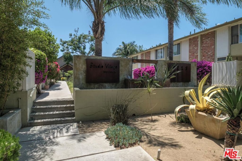 5215 Sepulveda Boulevard 24C