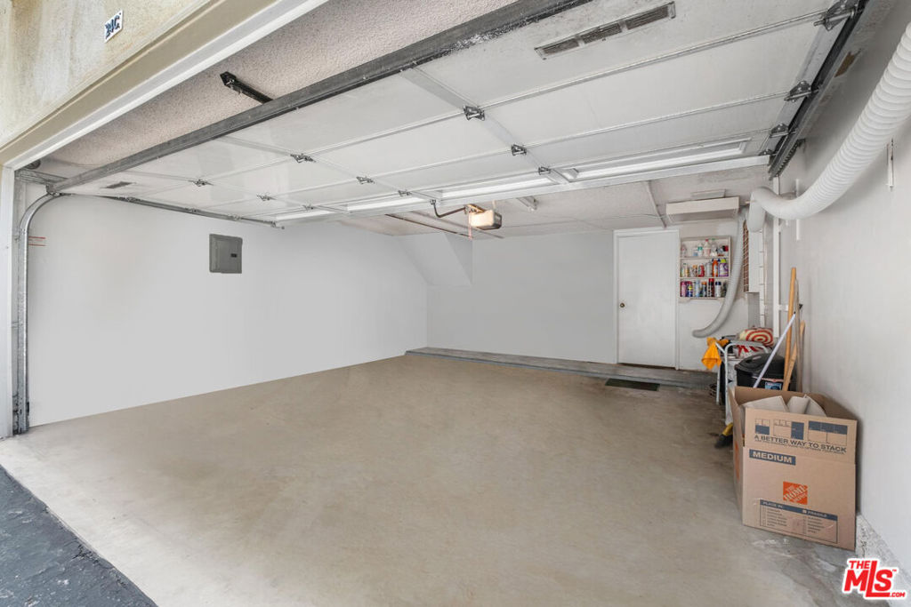 5215 Sepulveda Boulevard 24C