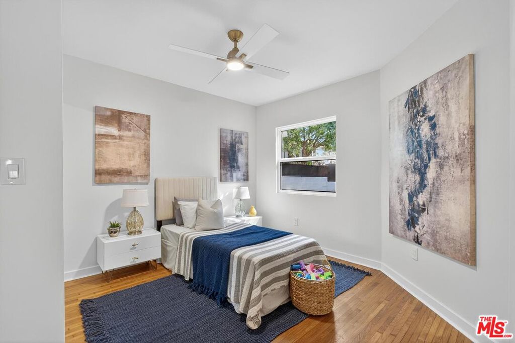 4215 S Norton Avenue