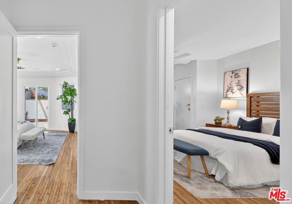 4215 S Norton Avenue