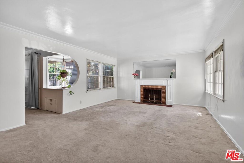 3692 Buckingham Road