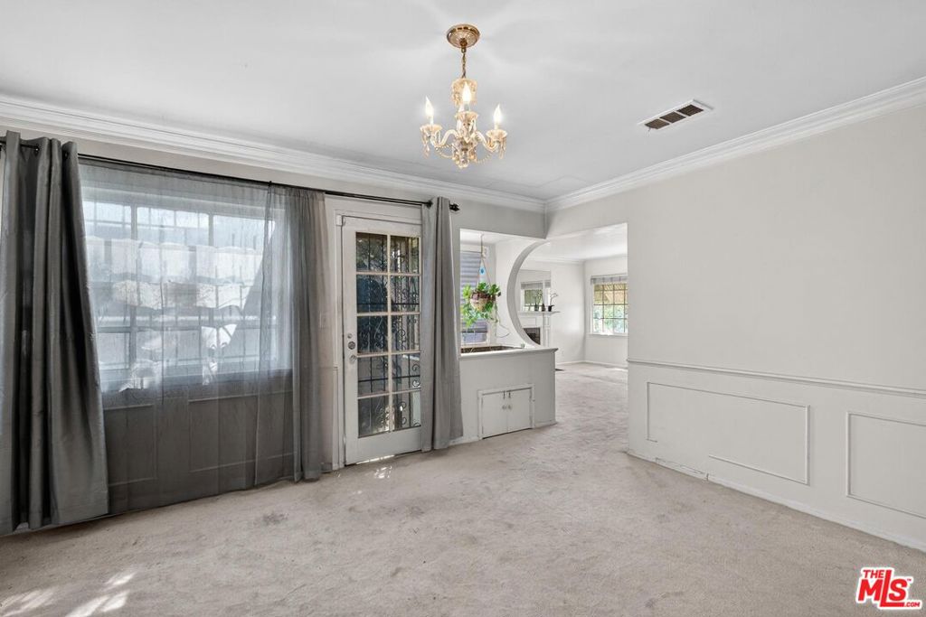 3692 Buckingham Road