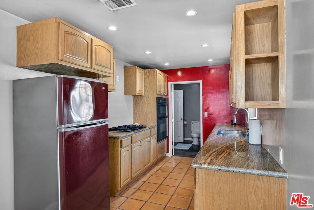 3692 Buckingham Road