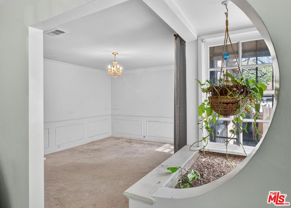 3692 Buckingham Road