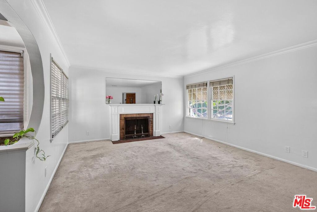 3692 Buckingham Road