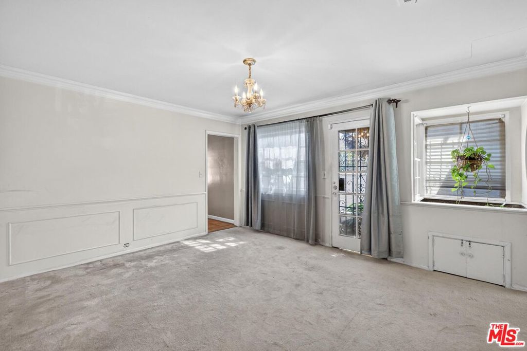 3692 Buckingham Road