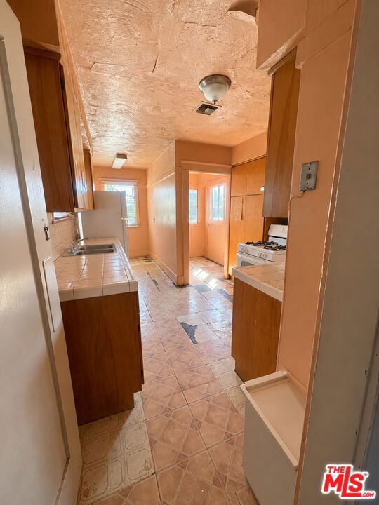 1808 W 38th Street