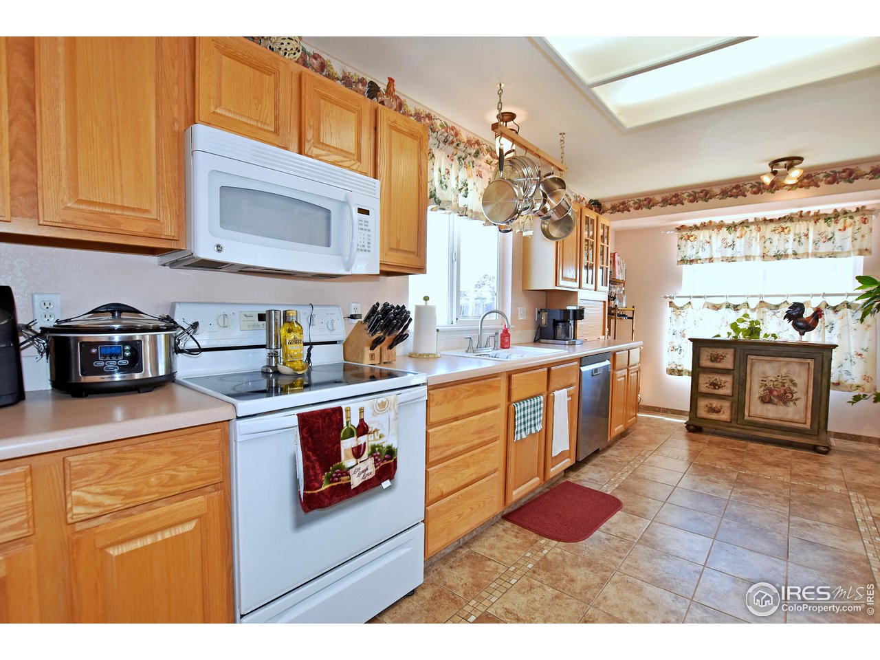 3988 Crestone Dr