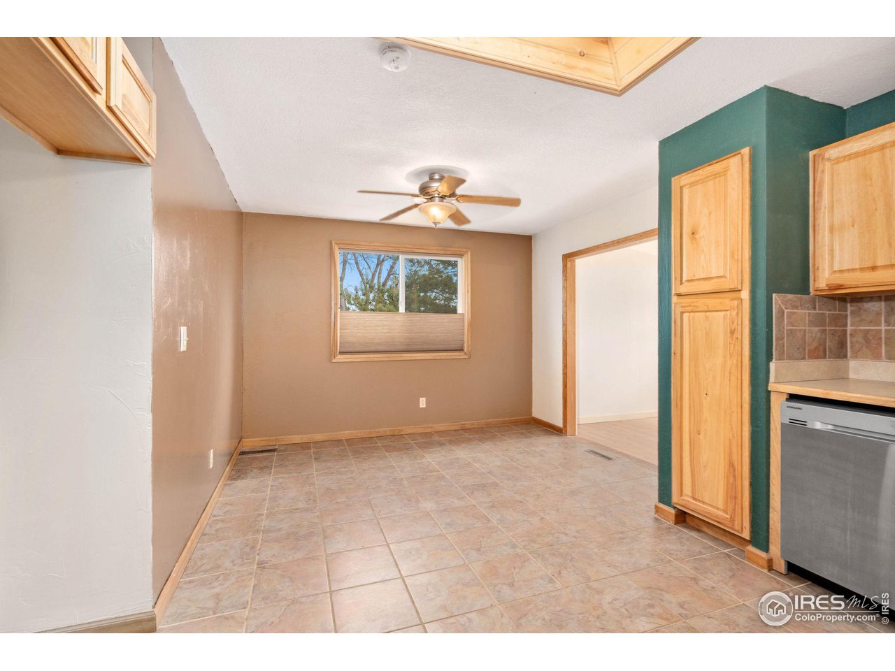 2009 Meadowaire Dr