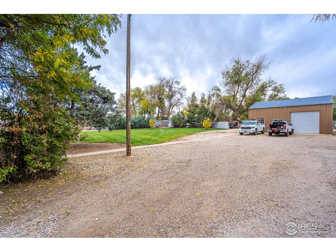 2009 Meadowaire Dr