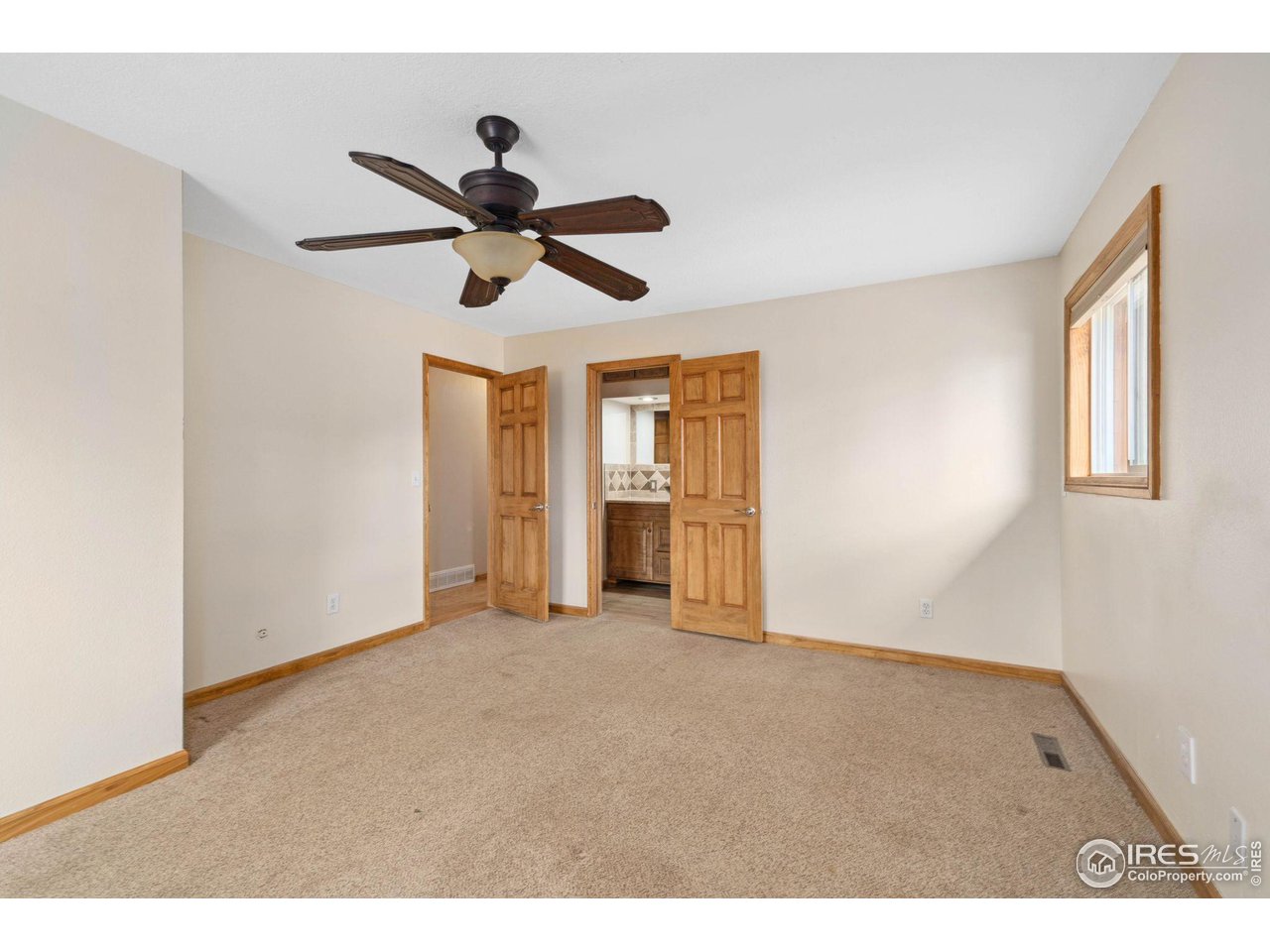 2009 Meadowaire Dr