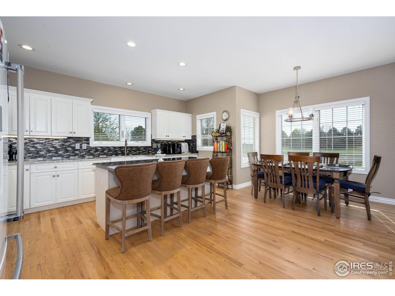 304 N Shore Cir